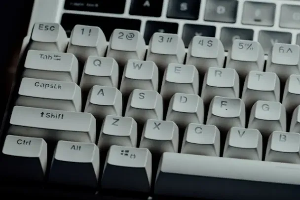 Computer keyboard by Dongsh.